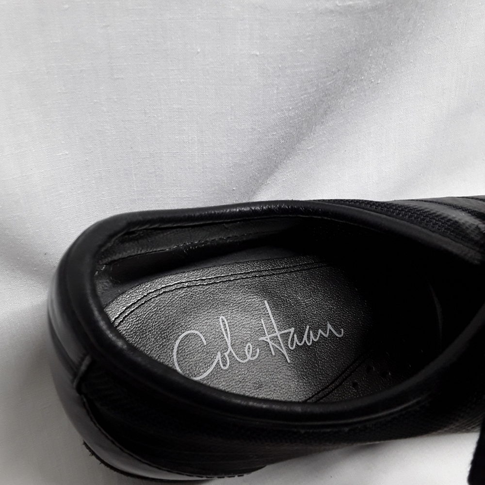 Cole Haan flats 😀😀😀Size 7.5 B - Picture 7 of 8